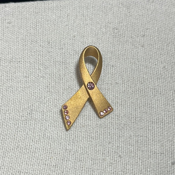 Avon Gold Tone Ribbon Brooch with Pink Rhinestones for Breast Cancer Awareness - Picture 1 of 5